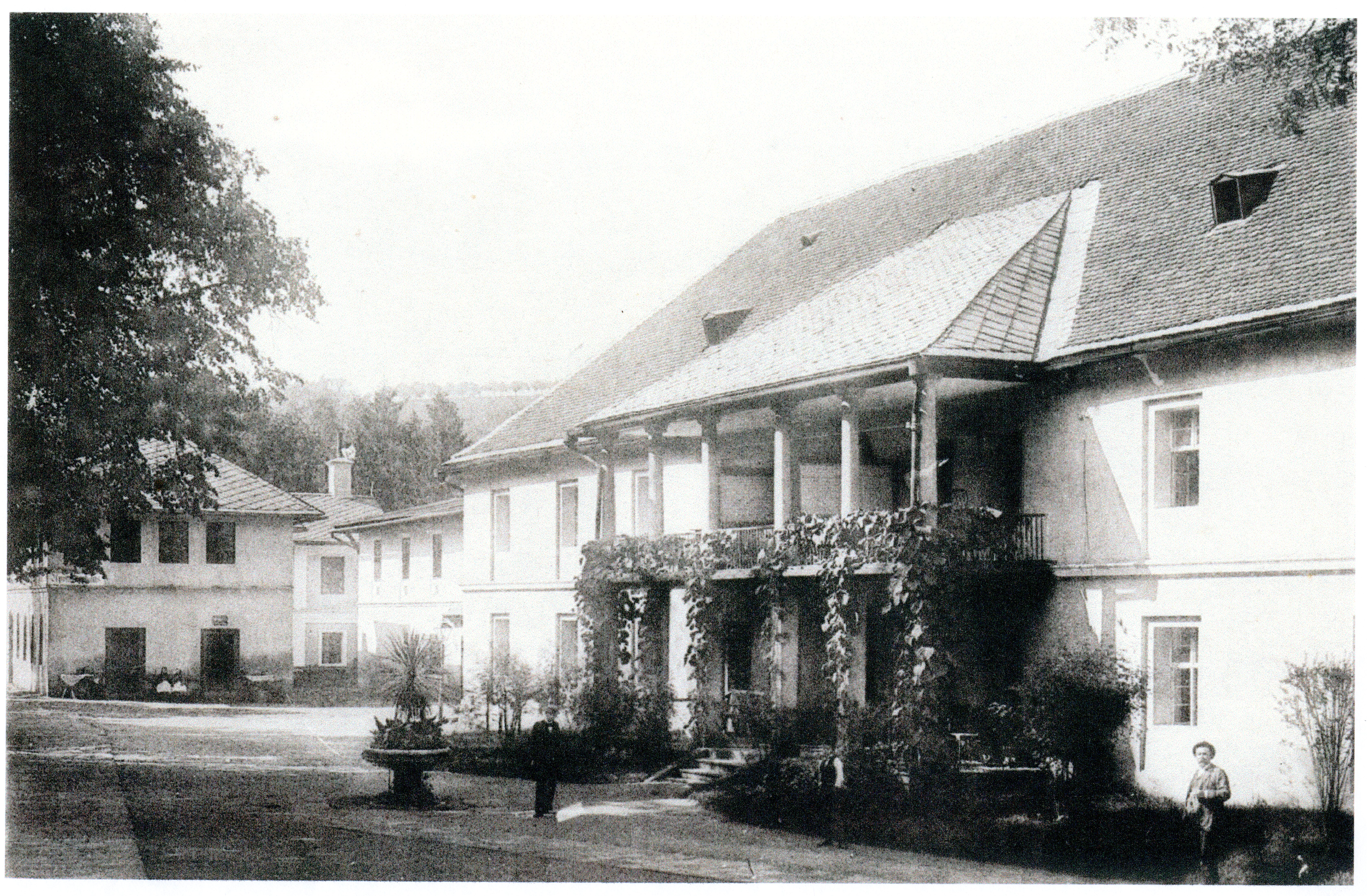 Empírová podoba Janova domu, kolem roku 1895. Sbírka MJVM ve Zlíně.